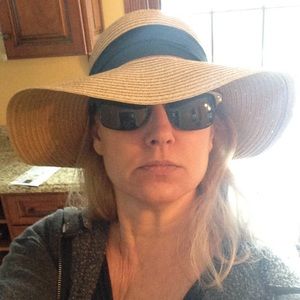 Meet your Posher, Annmarie